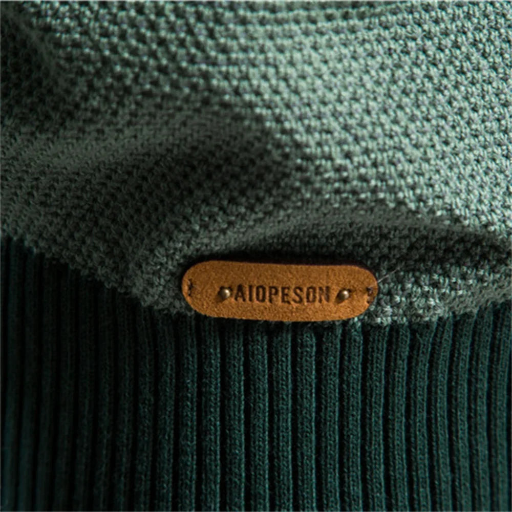 "Vincent™ | Klassisk Herrtröja" can be rewritten as "Vincent™ | Traditionell Herrtröja".